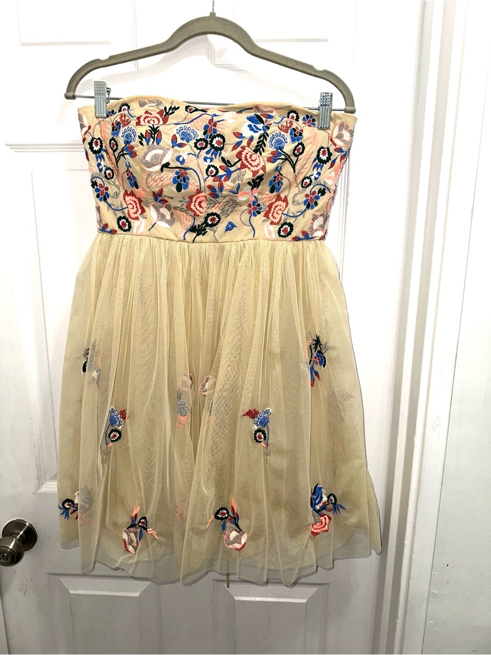 Beige Embroidered Floral Strapless Dress by Geode
